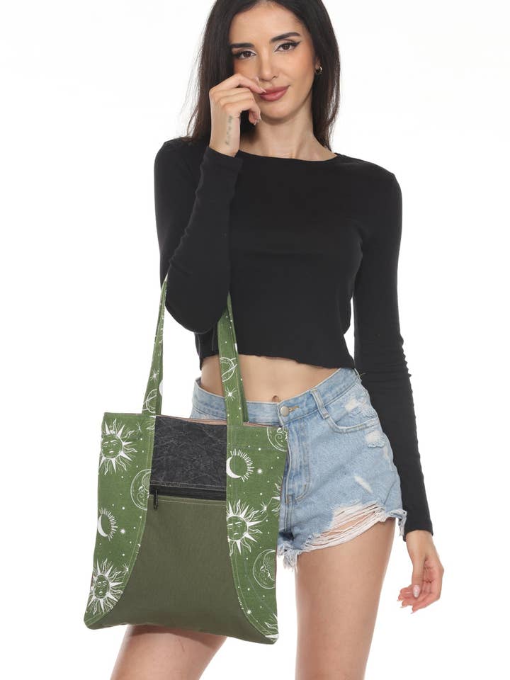 Sac fourre-tout patchwork pour la vente par Lakhays Collection Inc.