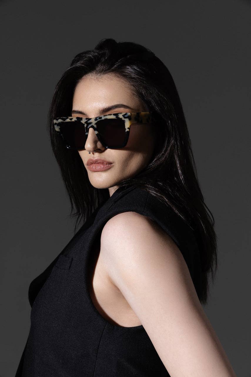 Saint Owen - Wholesale Sunglasses - Unisex - TRENDKILL Split Tortoise | Grey1