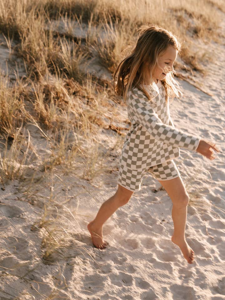 Kanuka Chquerboard Stickade Shorts för wholesale av Le Edit