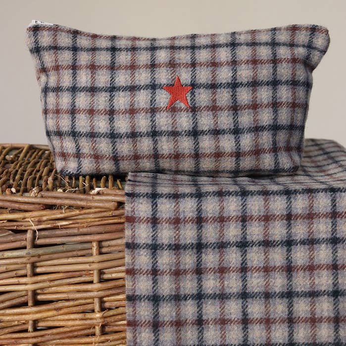 Customizable pure wool clutch - Christmas gift idea for wholesale by Giardino Segreto