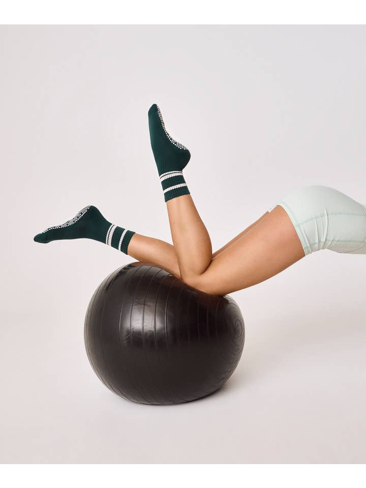 MoveActive – wholesale Socks – Women's – Crew Non Slip Grip Socks - Forest Flow1