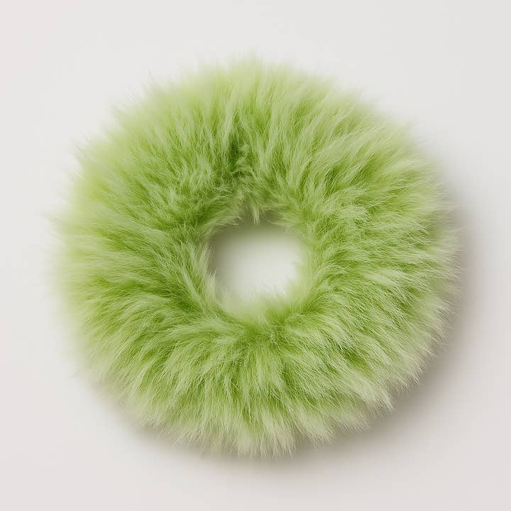 Coletero Verde Esponjoso – Accesorio de Pelo Juguetón de Piel Sintética Hecho a Mano para venta al por mayor de Lucy Andy Jewellery