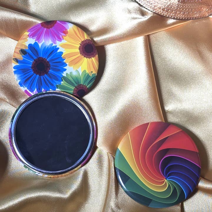 VIAI Beauty - Wholesale Compact Mirror - Pocket Mirror2