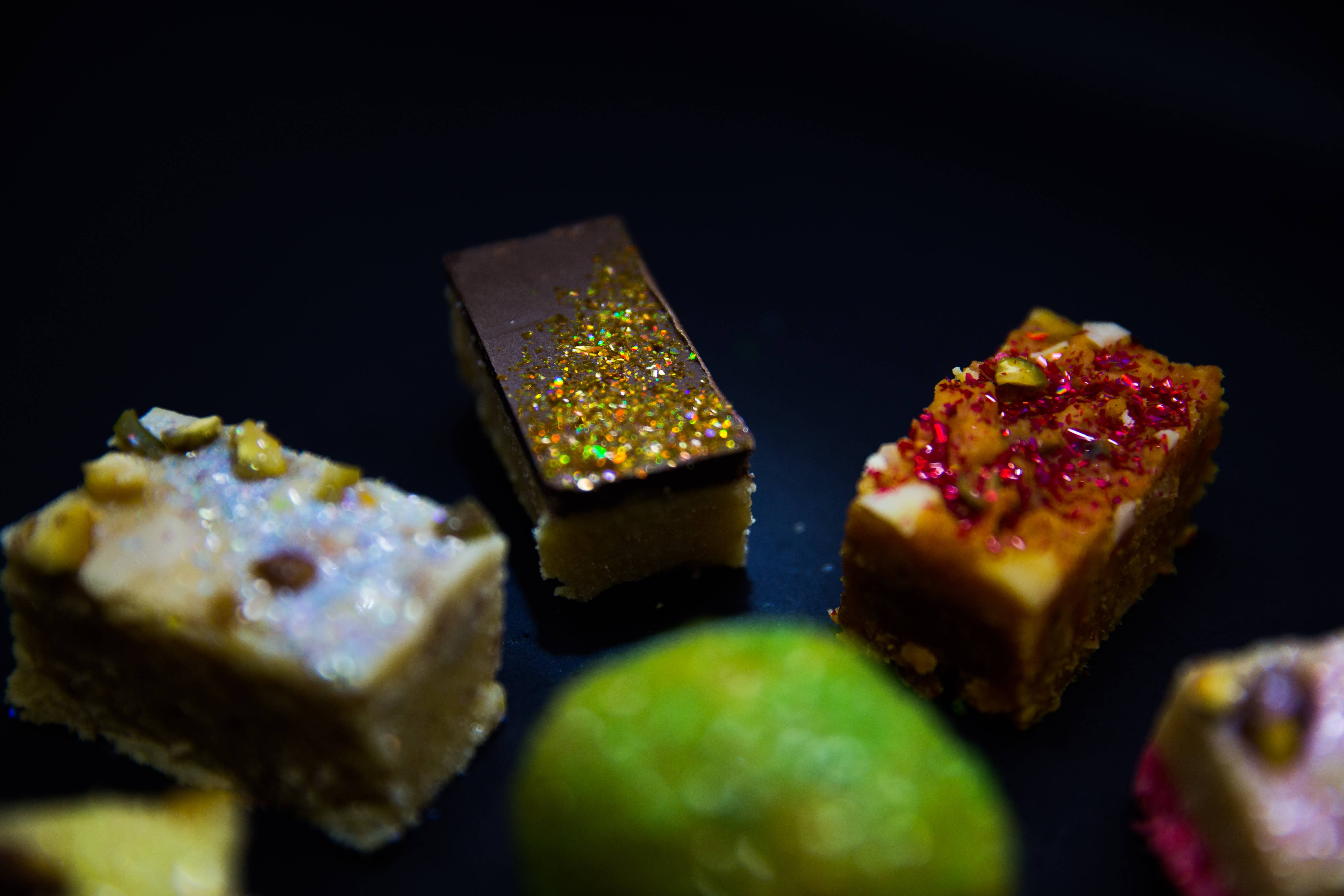 Magic Sparkles – wholesale Cake decorating kit – Magic Sparkles Caramel Gold - 3g Pot6