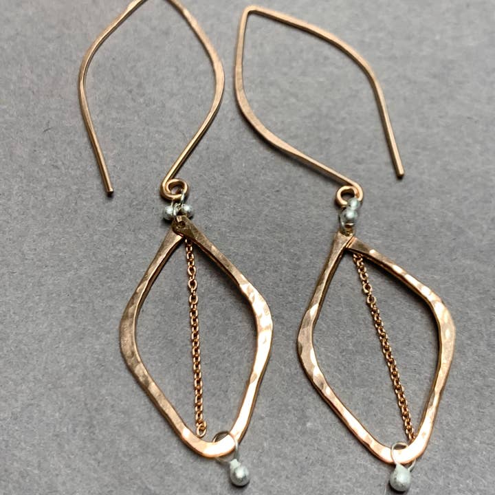 YedOmi Jewelry - Wholesale Dangle Earrings - Hooked Leaf Tassel Earrings3