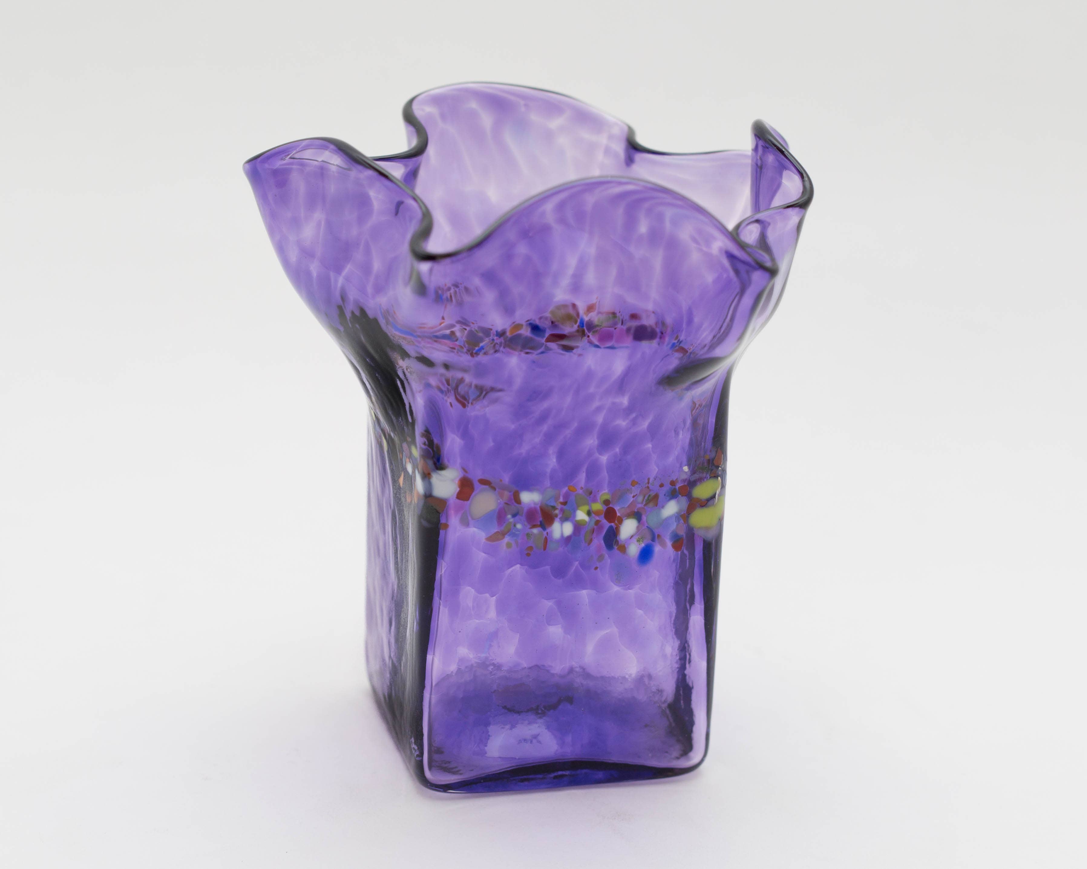 Slow Burn Glass Studio LLC – Großhandel Vasen – Vase aus handgeblasenem Glas mit Rüschen4