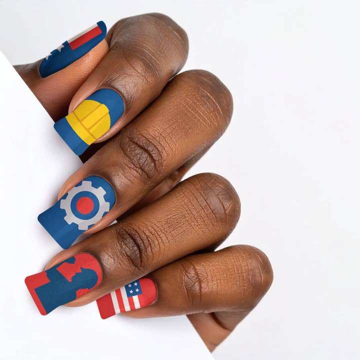 Ongles adhésifs pour barbecue de la fête du Travail Patriotic Sizzle pour la vente par FYNE BODY