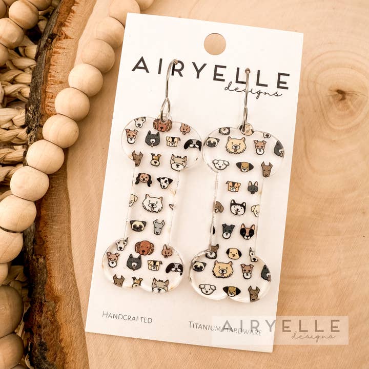 Søde hunde klare akryl ben bar øreringe for engroshandel hos Airyelle Designs