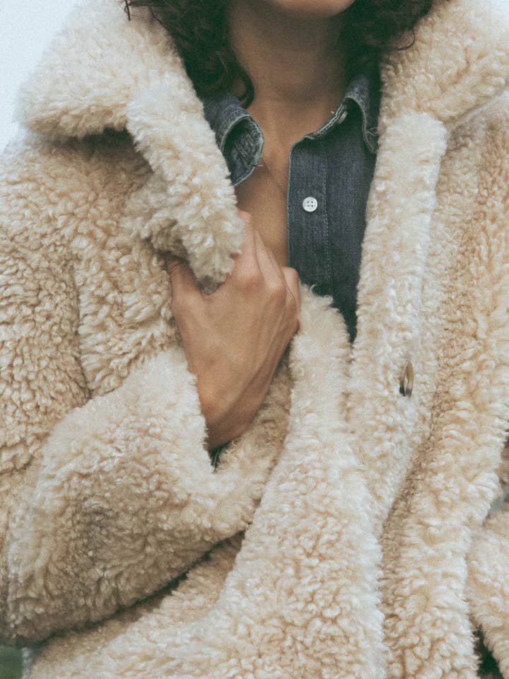 Plaids Cocooning – wholesale Fur/faux fur coat – Women's – Beige Teddy Bear Faux Fur Coat