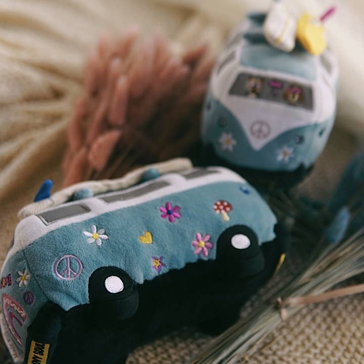 Woof & Co. - Wholesale Pet Plush Toy - Dog - Hippie Van15