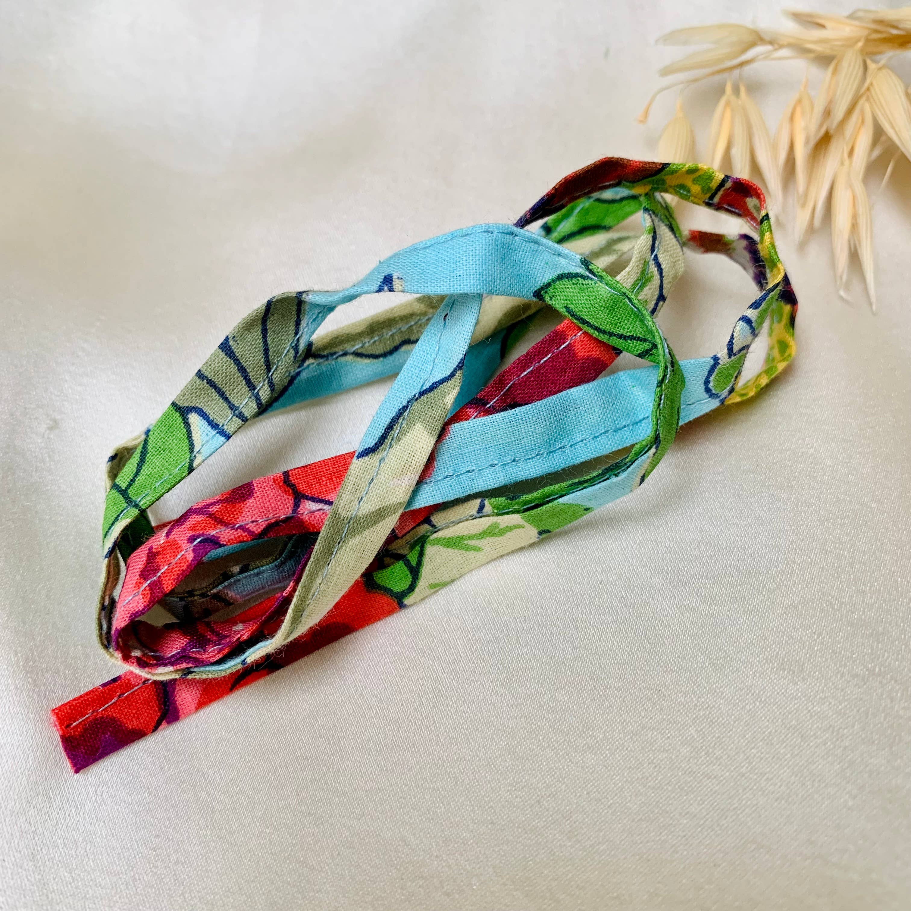 Sophie Deschamps Bijoux – wholesale Pendant/charm necklace – MAKALE FISH PENDANT NECKLACE&BANGLE (B/CRUBETH9)10