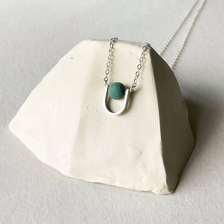 AMBER E LEA - Wholesale Pendant/Charm Necklace - Small U Necklace5