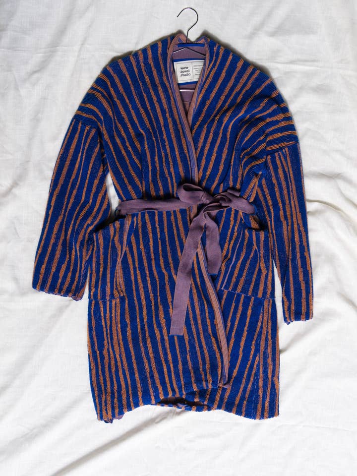 towel.studio – wholesale Robe – Unisex – Stripe Bathrobe | Azure & Chestnut1