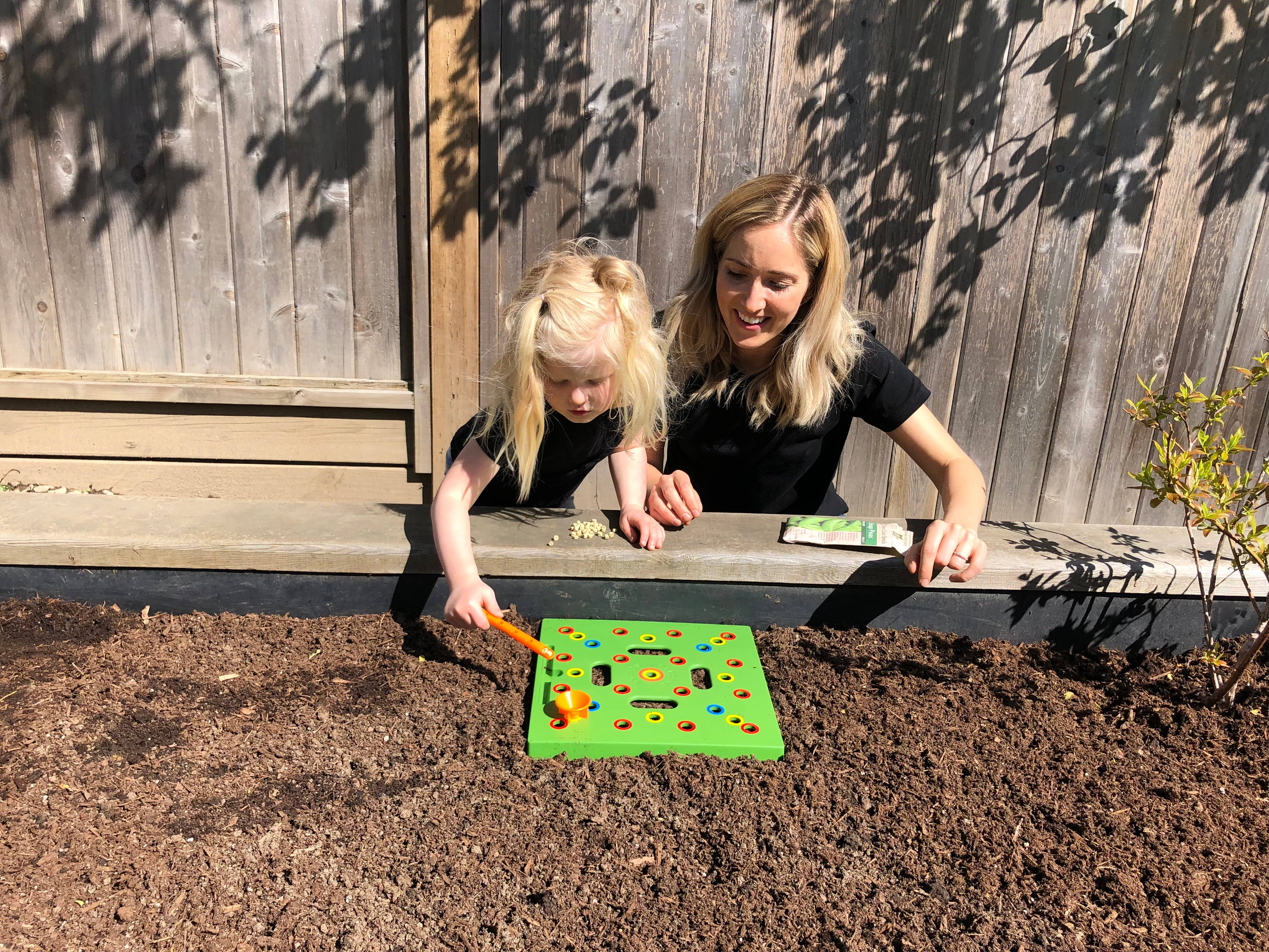 Seeding Square - Wholesale Garden Tool - SEEDING SQUARE Garden Spacing Template for Maximum Yield19