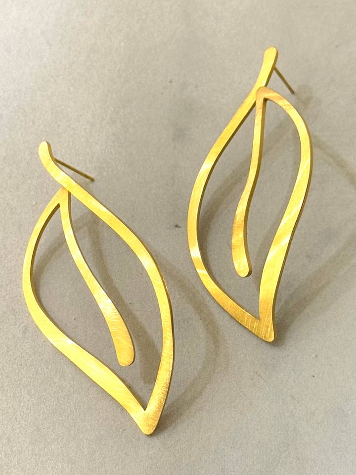 Saffron Brushed Gold Earrings for wholesale by Cassette Barcelona