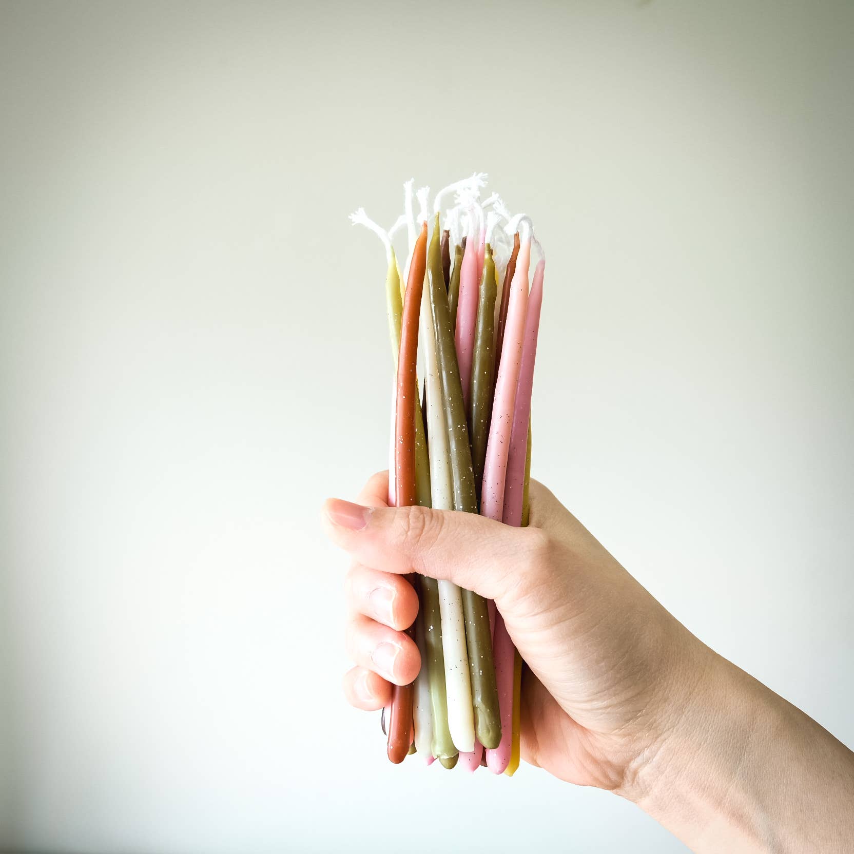 Hormscent - Wholesale Cake Candle - Birthday Beeswax Candles set of 152