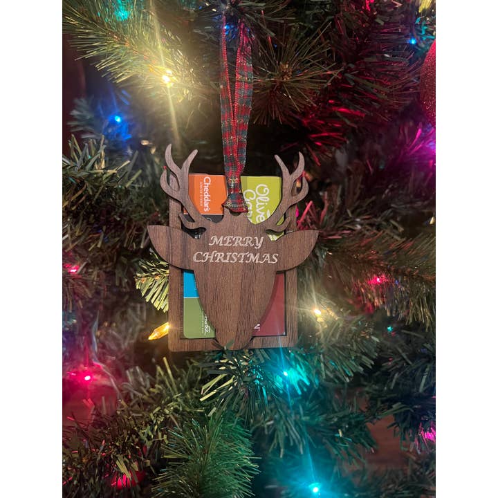 Crayon Eater Designs - Wholesale Ornament - Walnut Merry Christmas Gift Card Reindeer Ornament1