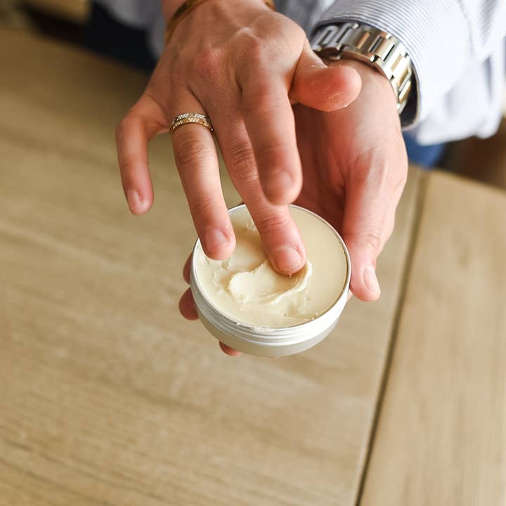 True It Naturals - Vente Crème/baume/pommade cicatrisante - Baume à la cire d'abeille à la lavande - BEE CHILL | Baume pour les mains et le corps1