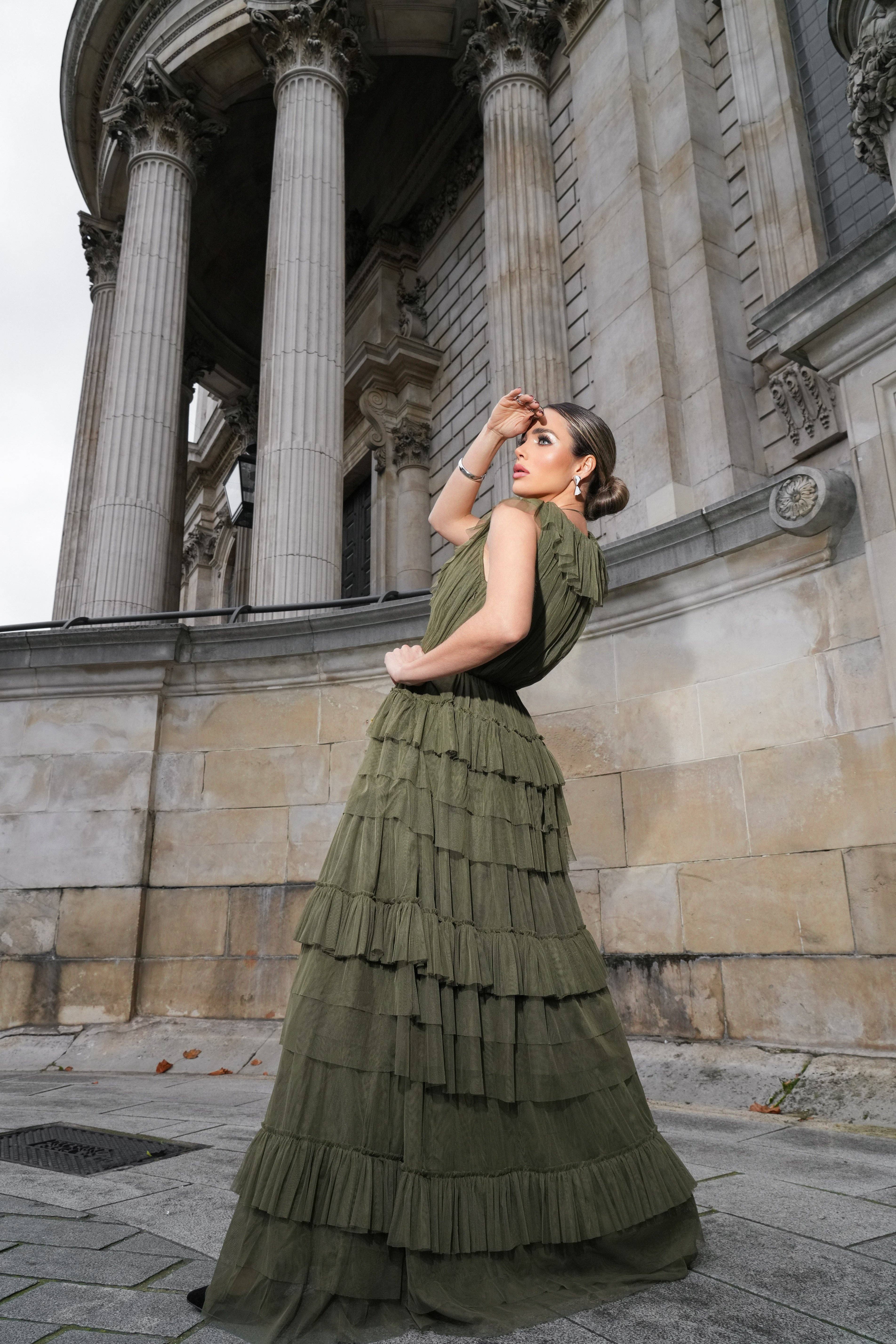 Deep Olive Alexandra Tulle Maxiklänning i Mörk Oliv för wholesale på Faire5