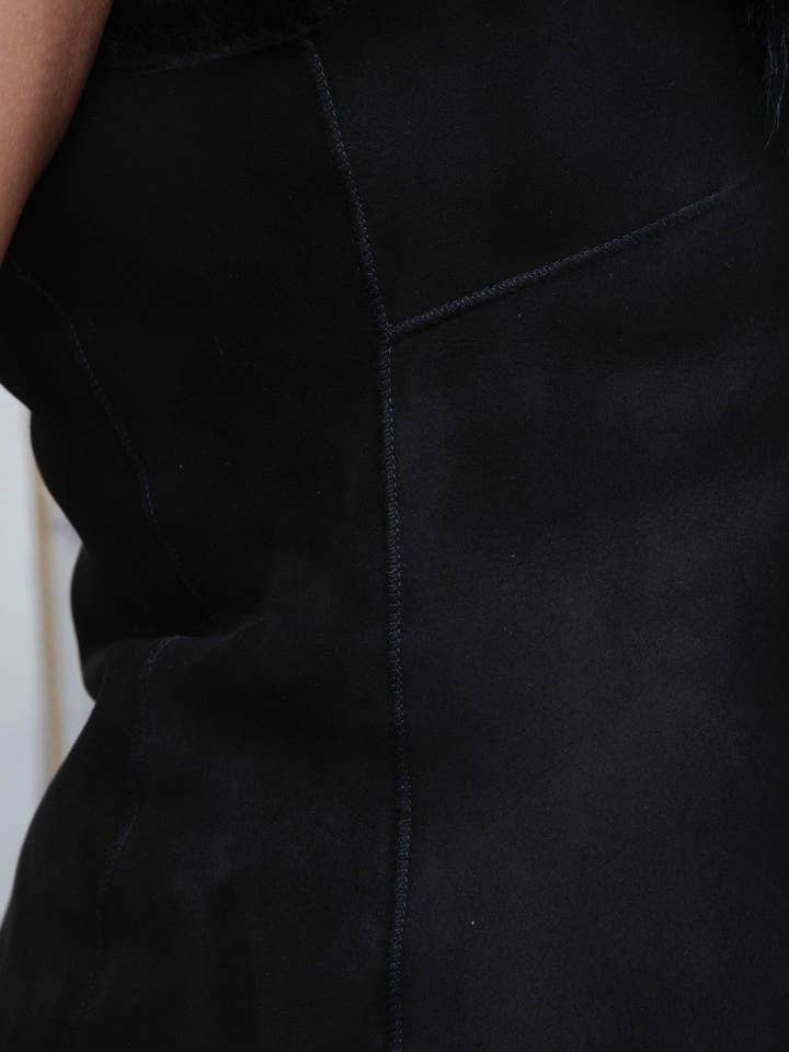 Infinity Leather (Upperclass Fashions Ltd) - Wholesale Outerwear Vest - Women's - Women's Toscana Sheepskin Short Gilet-Denver