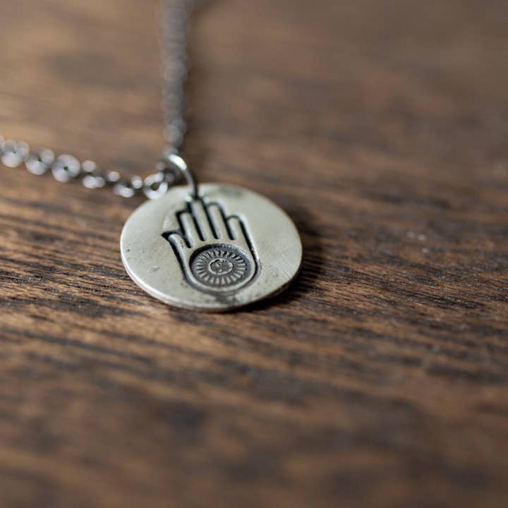 Hamsa Ahimsa ketting voor wholesale door Farmhouse Moon