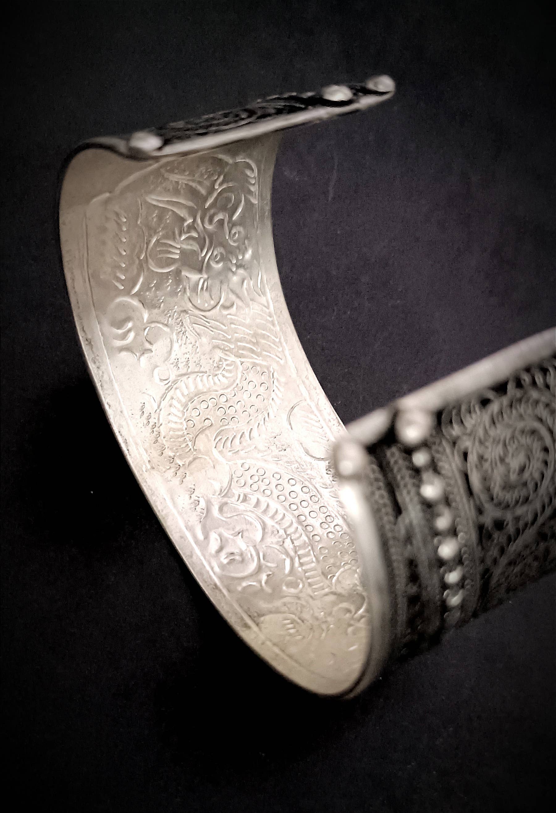 Unique Brand – wholesale Manschettarmband – Lamahi tibetansk armband4