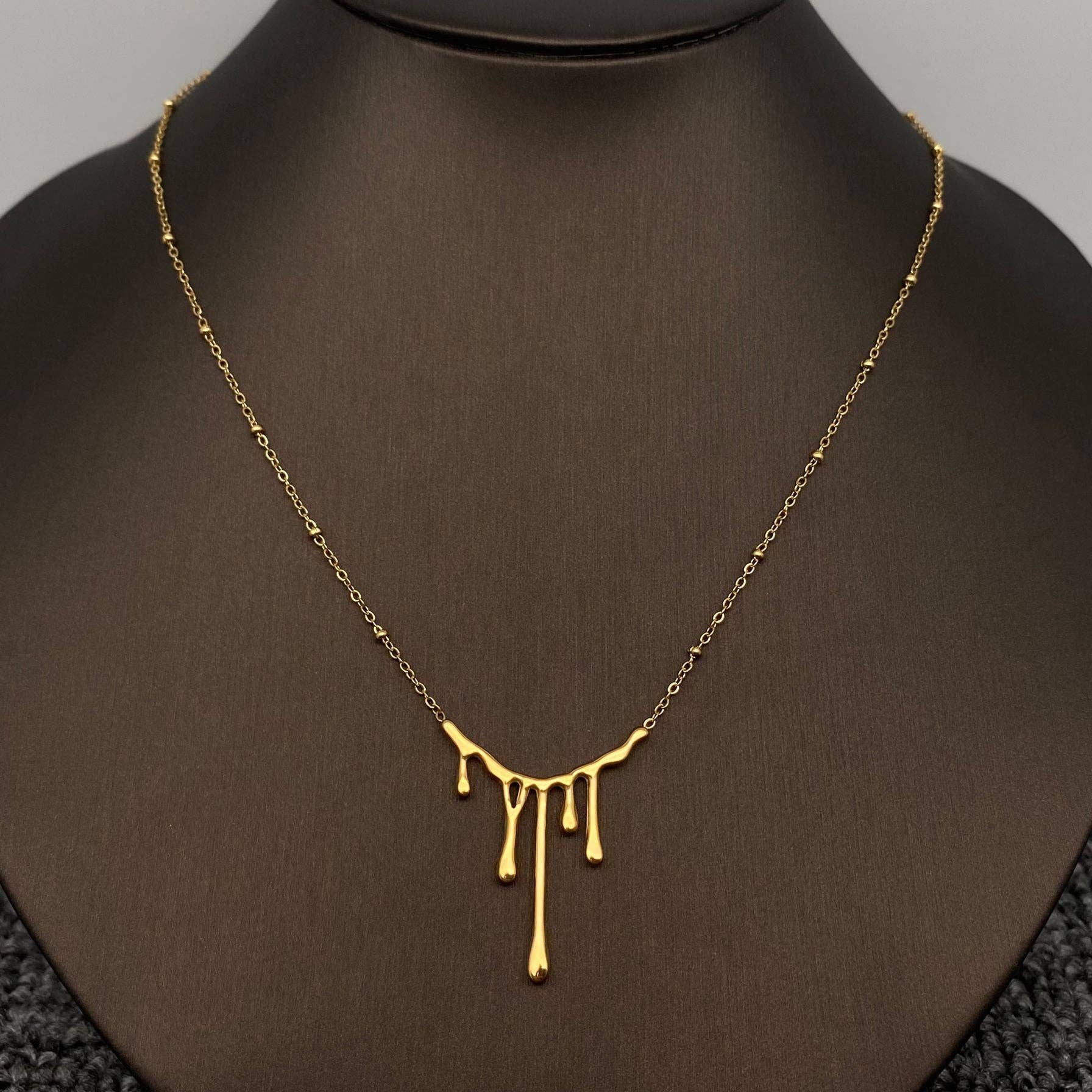 Mio Queena - Wholesale Pendant/Charm Necklace - FGS - Lava Flowing Charm18K Gold Plated SS Necklace3