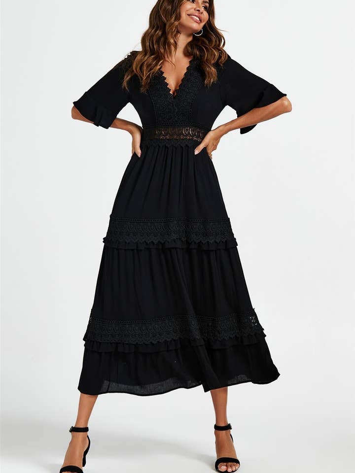 Midi-jurk met V-hals en kanten detail in zwart voor wholesale door FS Collection (Germany)
