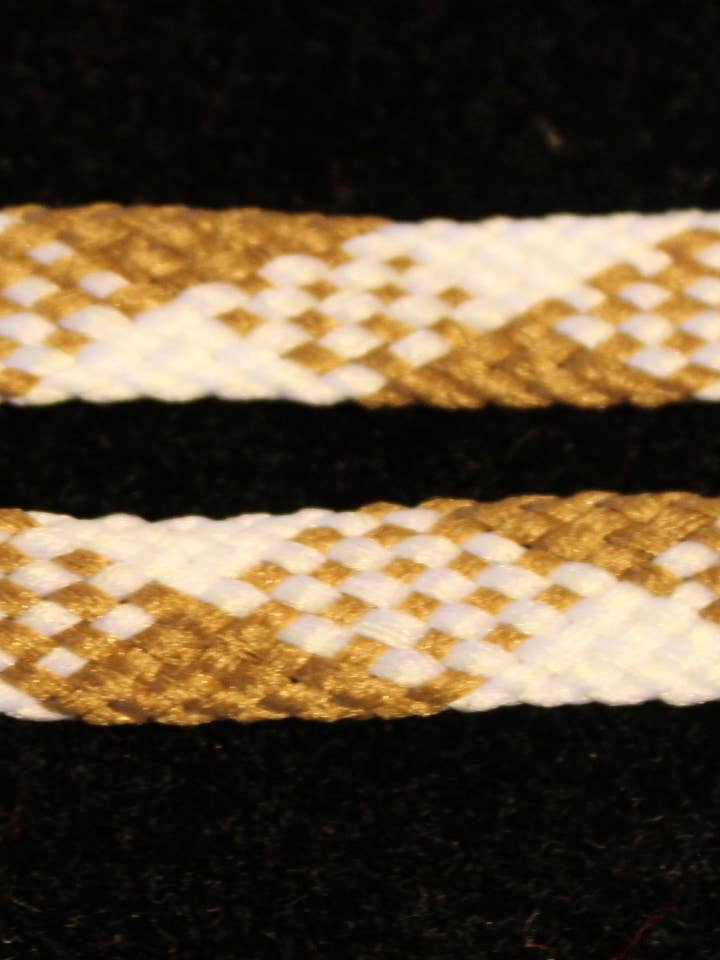 Lacets plats beige et blanc pour la vente par The Shoelace Factory