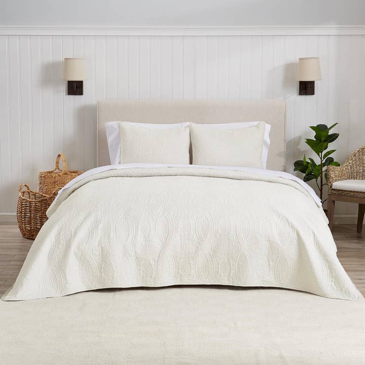 BH Collective - Wholesale Bedding Set - Oversized Quilt & Sham Set - Medallion Stitch - Clara