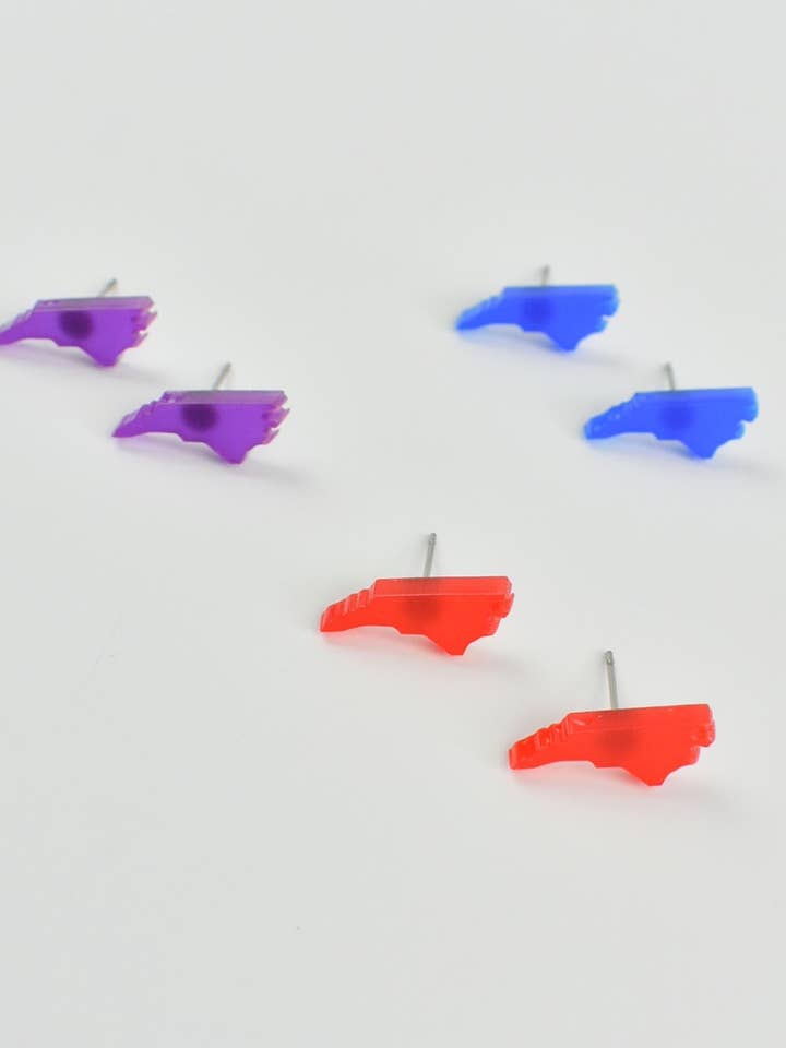 BOUCLES D'OREILLES STATE STUD pour la vente par The Paper Dress