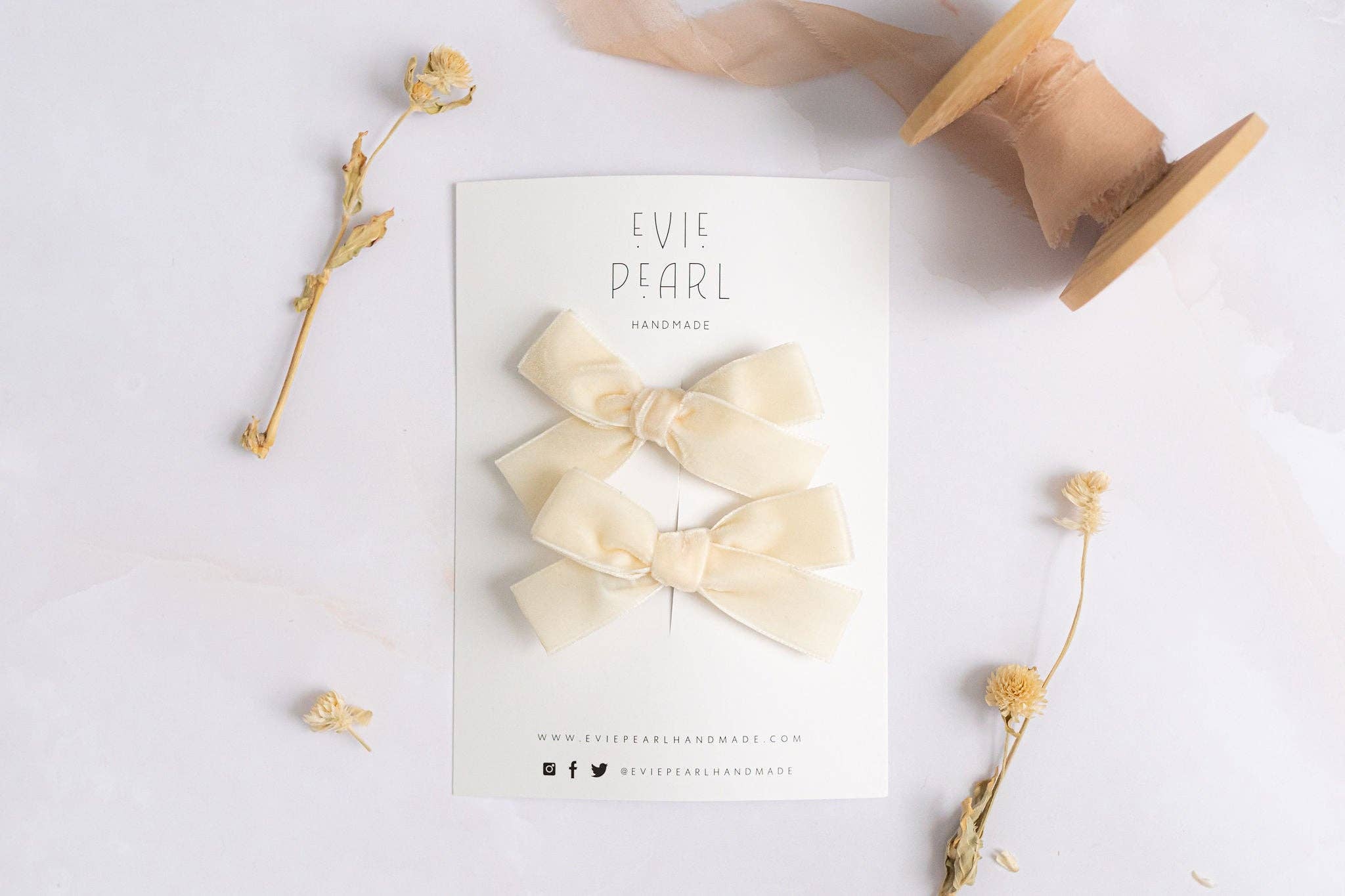 Evie Pearl Handmade LLC - Vendita all'ingrosso Fiocco per capelli - Bambini - Classic Mini crema vellutata7
