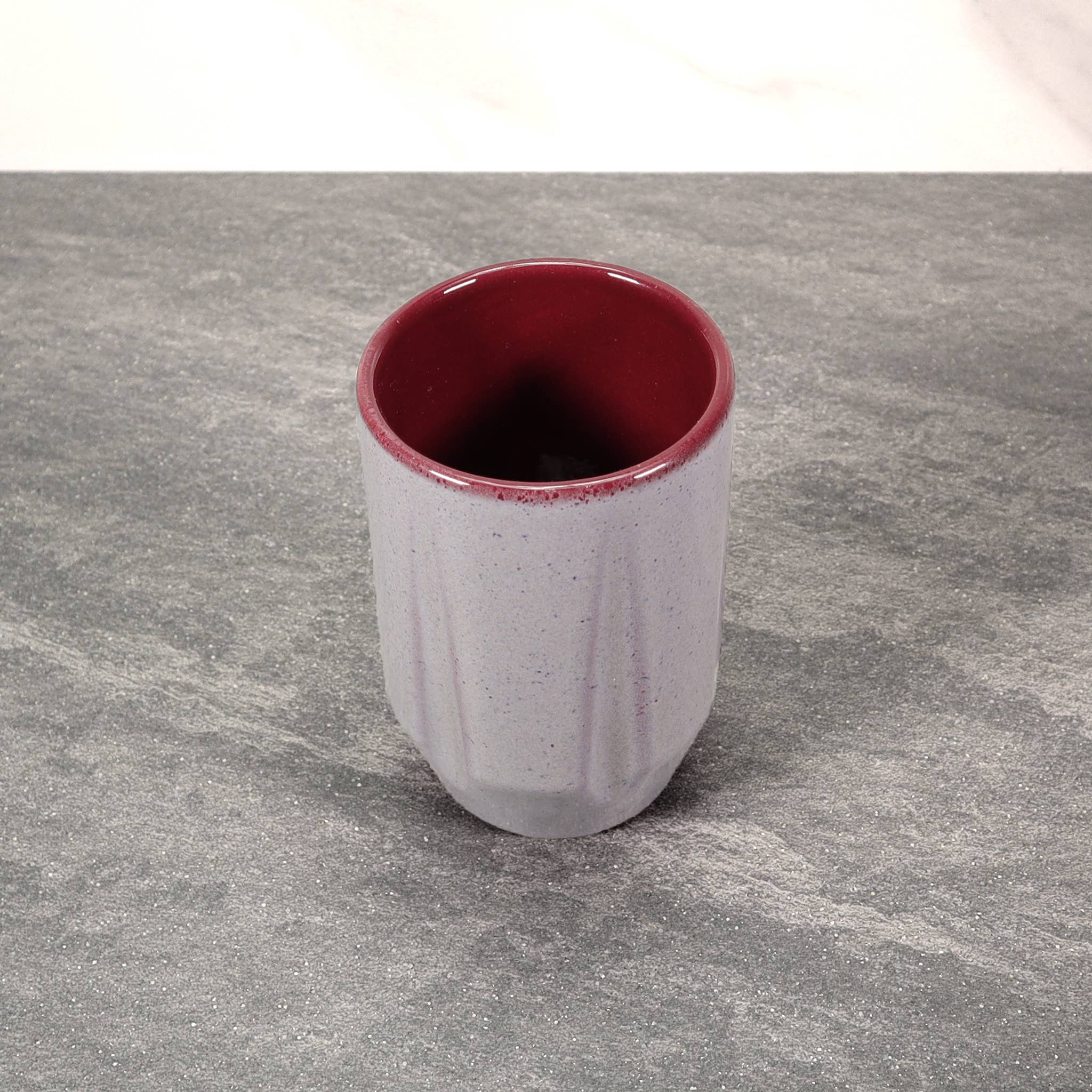 HOLD SUPPLY - Wholesale Drinking Glass/Cup - Gray and Red 16 oz Round Notched Stoneware Ceramic Cup1