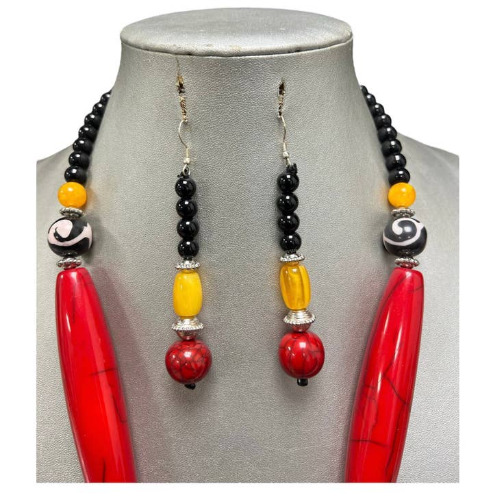 African Stars - Wholesale Jewelry Set - Women's Colored Wooden Necklace Set With Large Pendant -- Jewelry 495