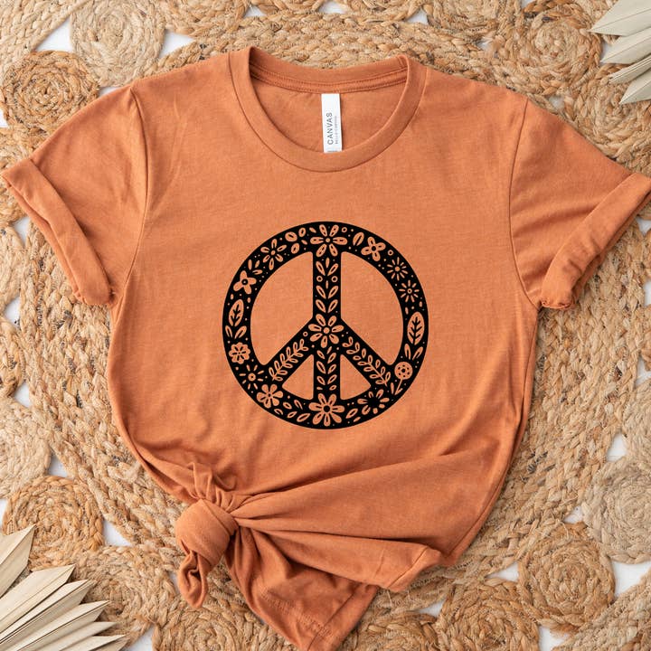 Zwart T-shirt met bloemenprint van Peace voor wholesale door Willow Poppy