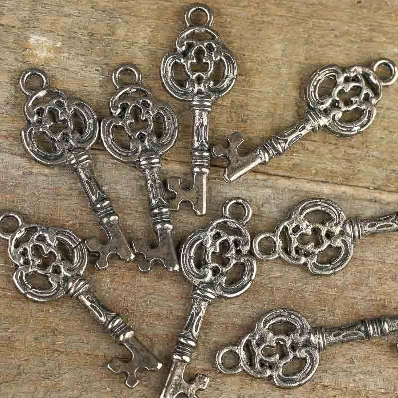 Factory Direct Craft - Vente Décorations de table - Mini clés squelette en métal patiné de 2 cm (pack de 8)2