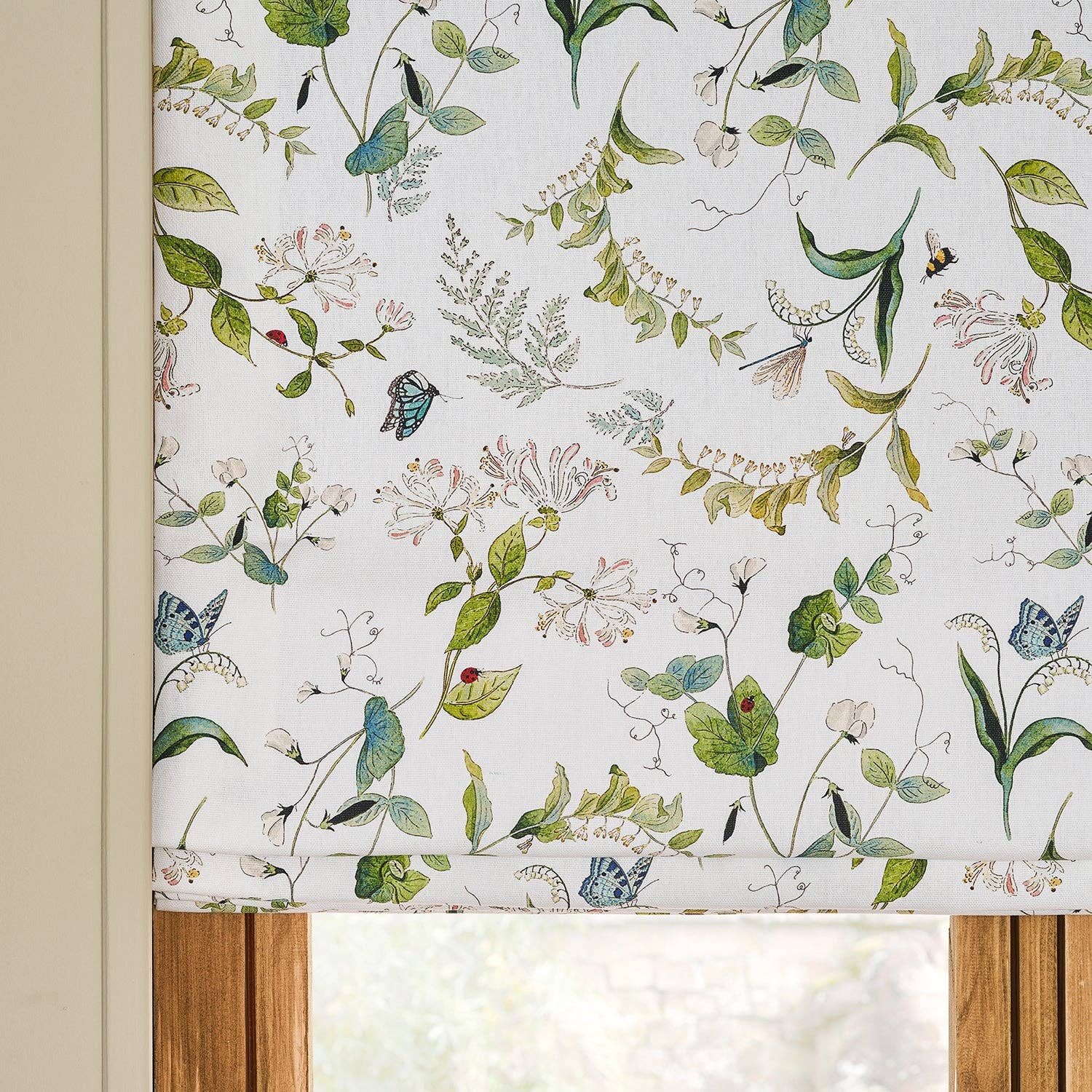Sophie Allport - Wholesale Curtain - Wild Floral Fabric By The Metre1