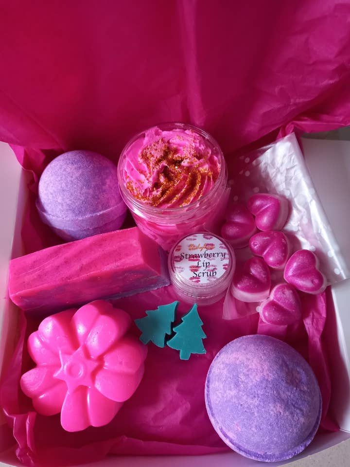 Lady Million 'Inspired' Gift Set
' for wholesale by Bubbles Bathbombs and Body Treats