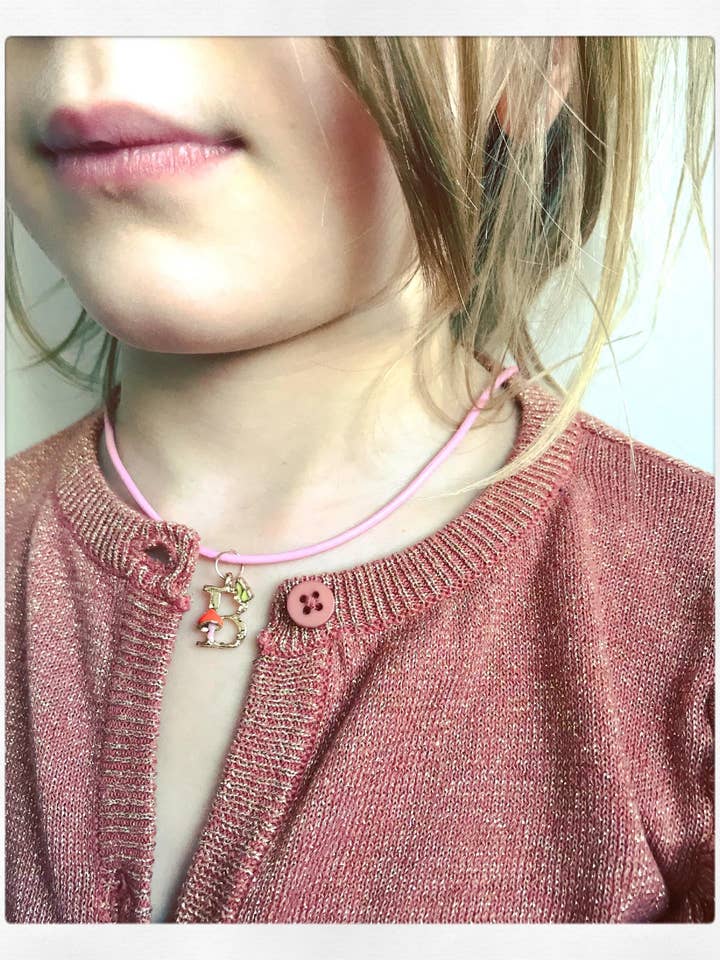 Kit de création de collier avec initiale pour la vente par viv + bo