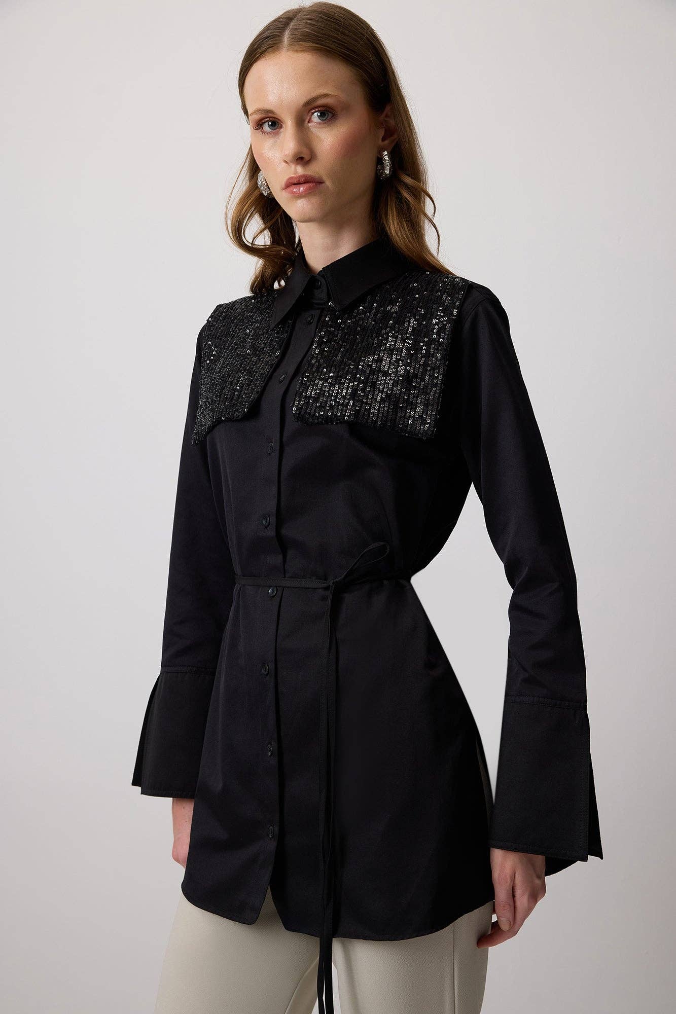 Siyah CHEMISE À PAILLETTES en vente sur Faire4