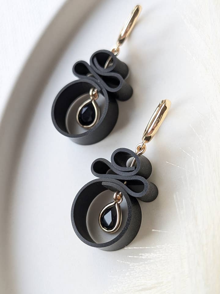 Huggies #1 - Coleção Ribbon - PRETO + DOURADO por atacado de Momo Studio LLC