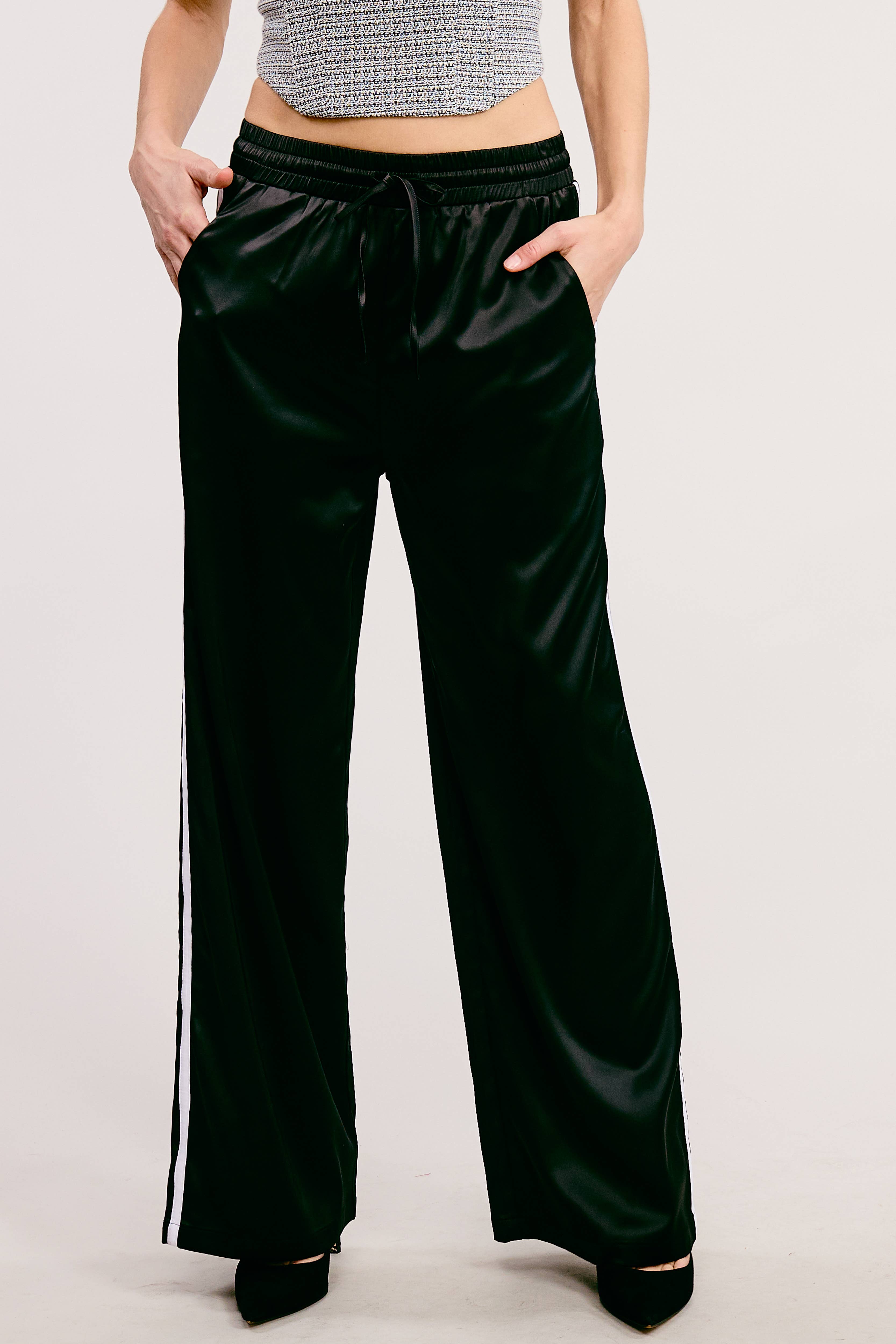 Mimosa - Vente Pantalon – femme - Pantalon de survêtement en satin avec bandes latérales17