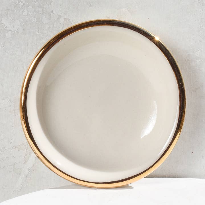 Ring Dish | Ceramica fatta a mano con oro per la vendita all'ingrosso da parte di Apricity Ceramics