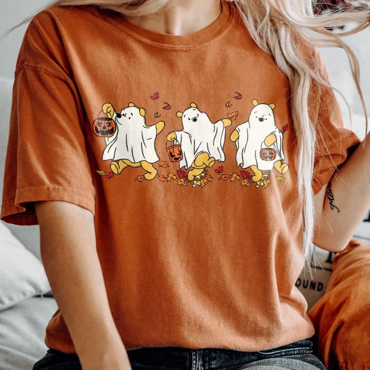 Chemise d'Halloween rétro Pooh Ghost pour la vente par Eleven Fashion