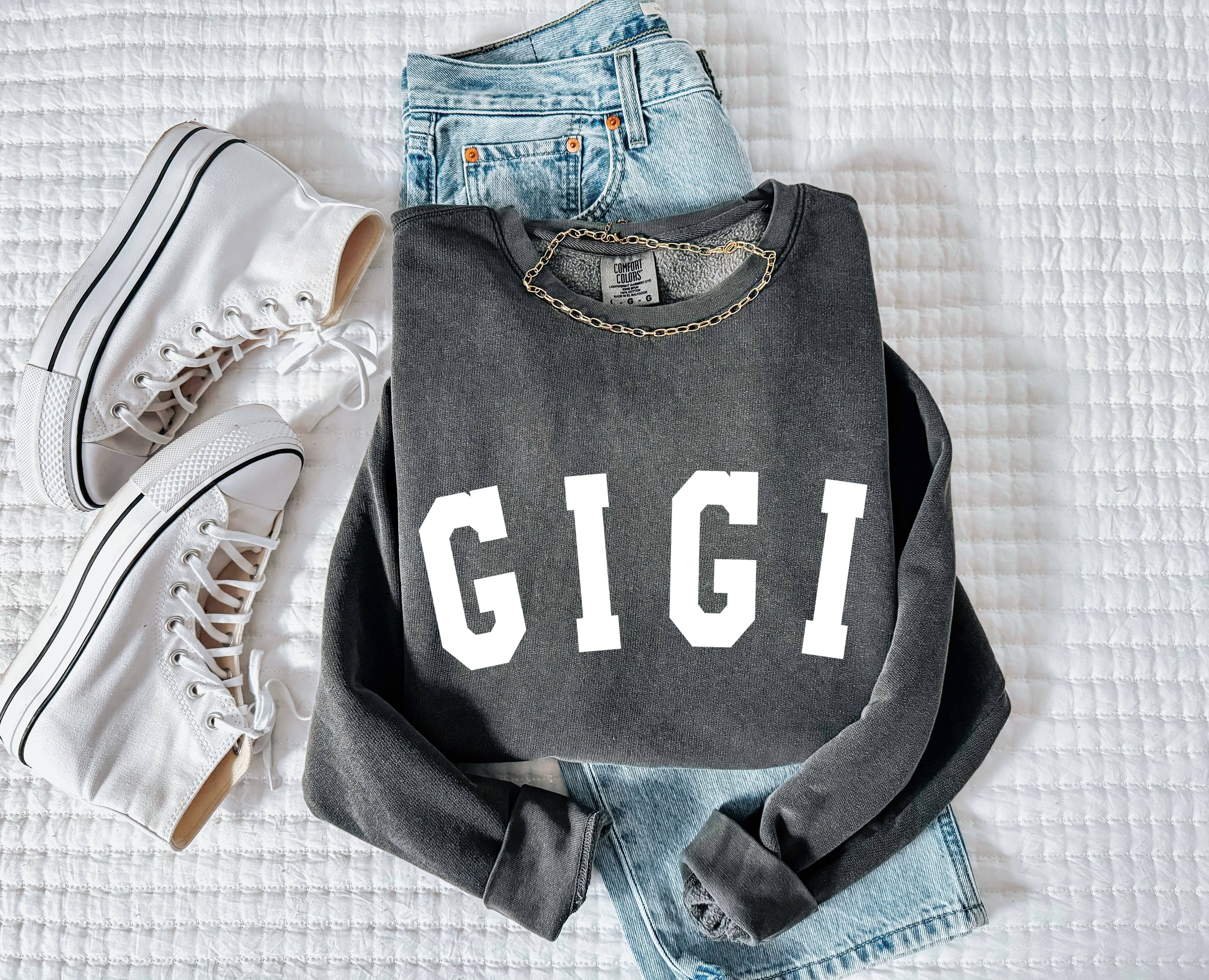 Verita Culture - Wholesale Graphic Sweatshirt - Women's - Gigi Grandma Garment Dyed Comfort Colors Sweatshirt11