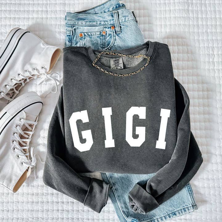 Verita Culture - Wholesale Graphic Sweatshirt - Women's - Gigi Grandma Garment Dyed Comfort Colors Sweatshirt11