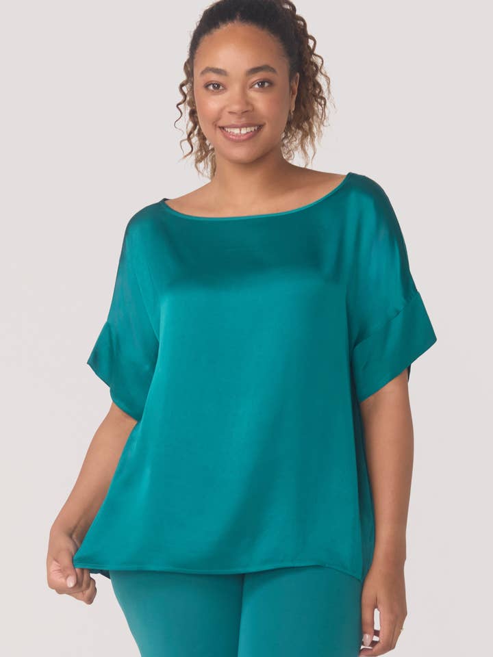 BioLuxe™ Batwing Blouse for wholesale by Bella Bodies Australia