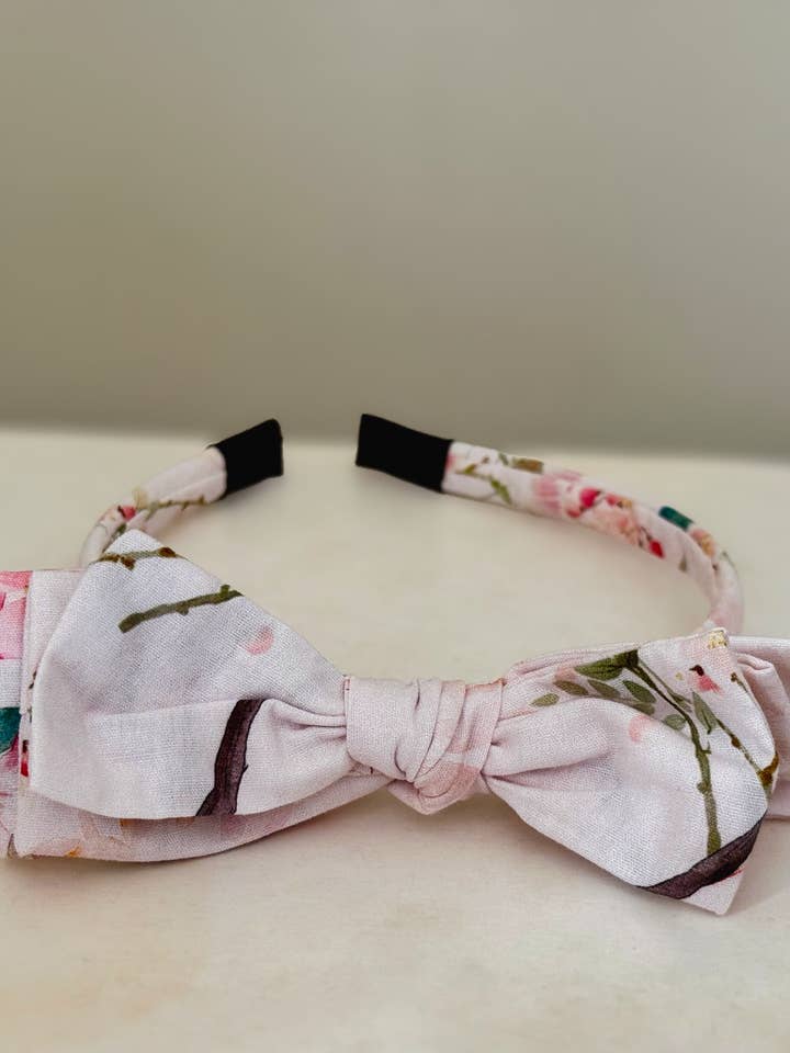 Diadema Tres Pequeños Lazos | Canción de Floración para venta al por mayor de Piper&Cloth