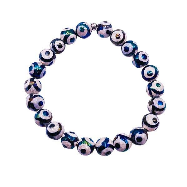 Protection et équilibre - Bracelet perlé Black Evil Eye en agate tibétaine facettée de 8 mm pour la vente par Featherly