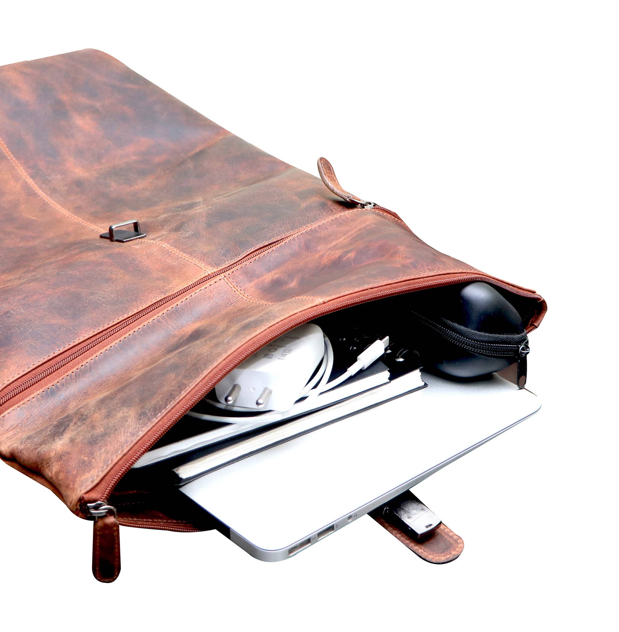 Greenwood - Wholesale Backpack - Women's - Sandy Small Rucksack with Rolltop Leather Rucksack Modern Women4